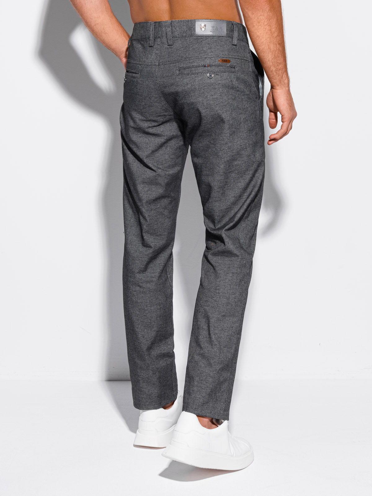 Pantaloni barbati, Edoti Chino