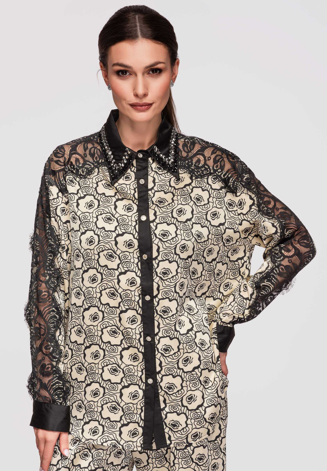 Pentru femei cămașă Edoti – elaborată model