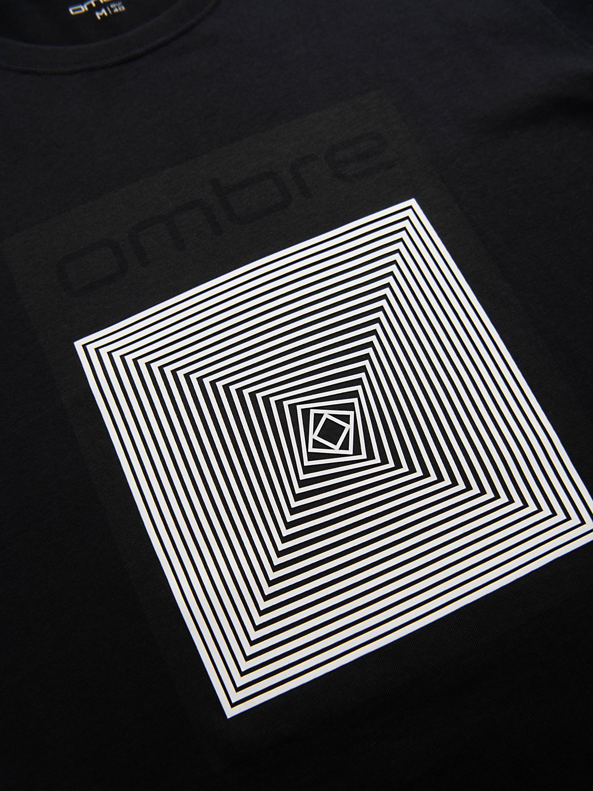 Ombre pánske tričko s geometrickou potlačou - čierne