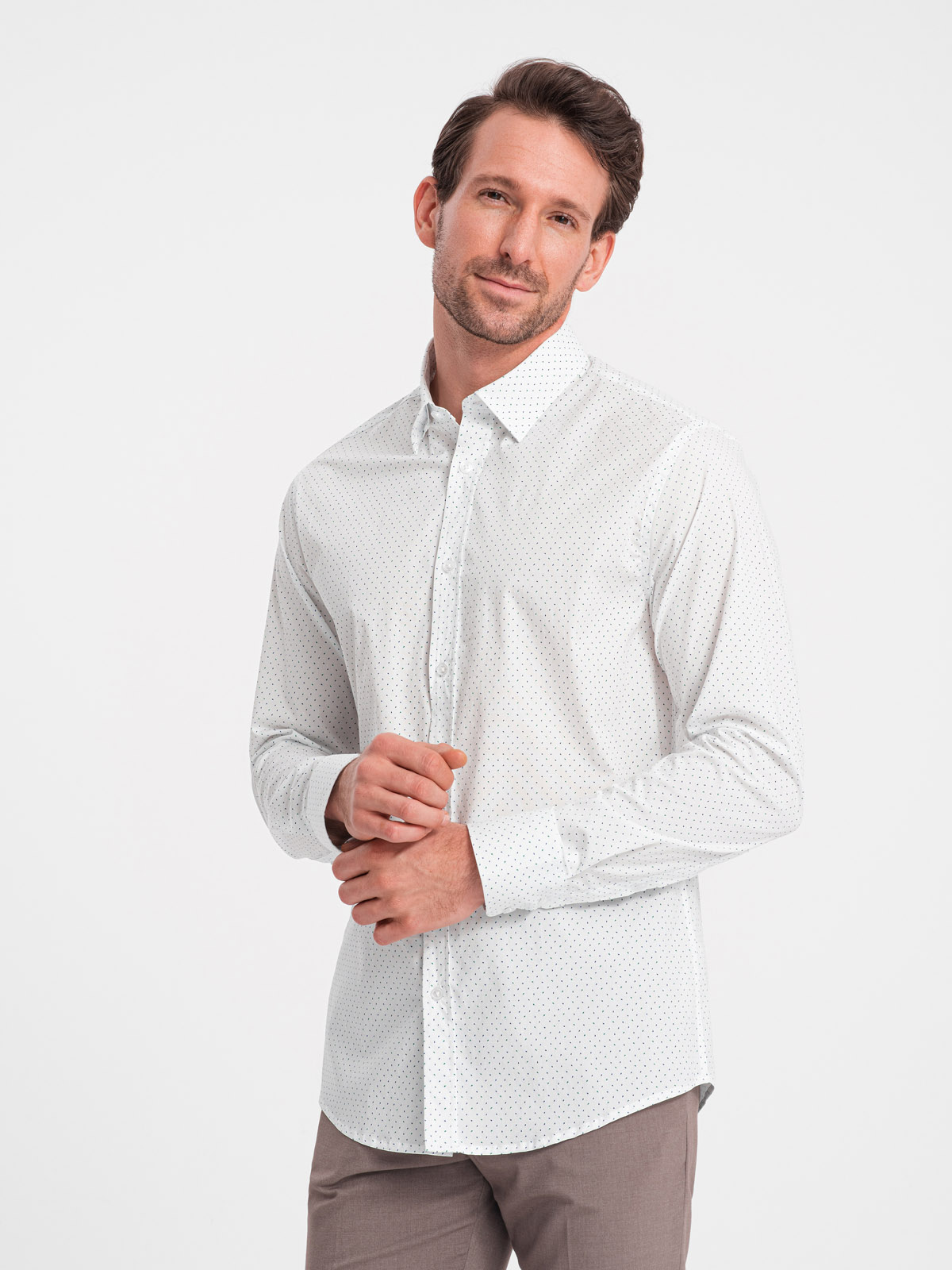 Levně Ombre Men's cotton micro pattern REGULAR FIT shirt - white