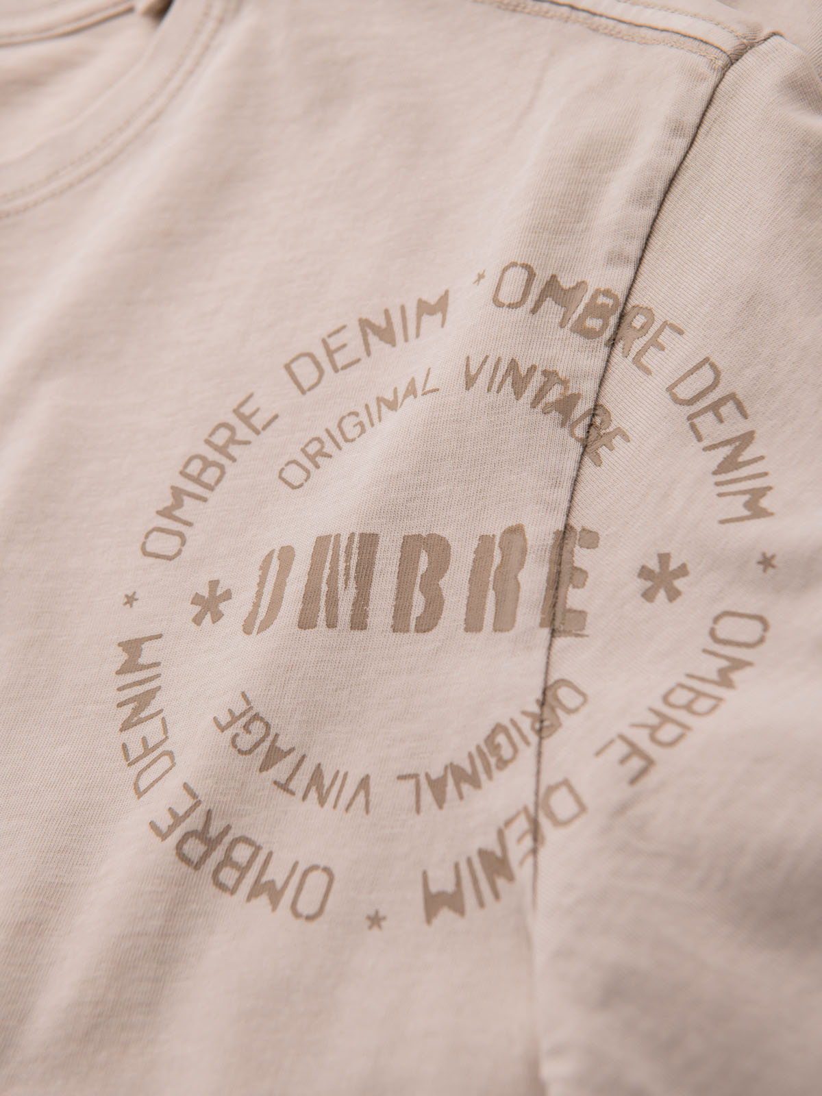 Ombre Men&#039;s military style printed cotton t-shirt - beige