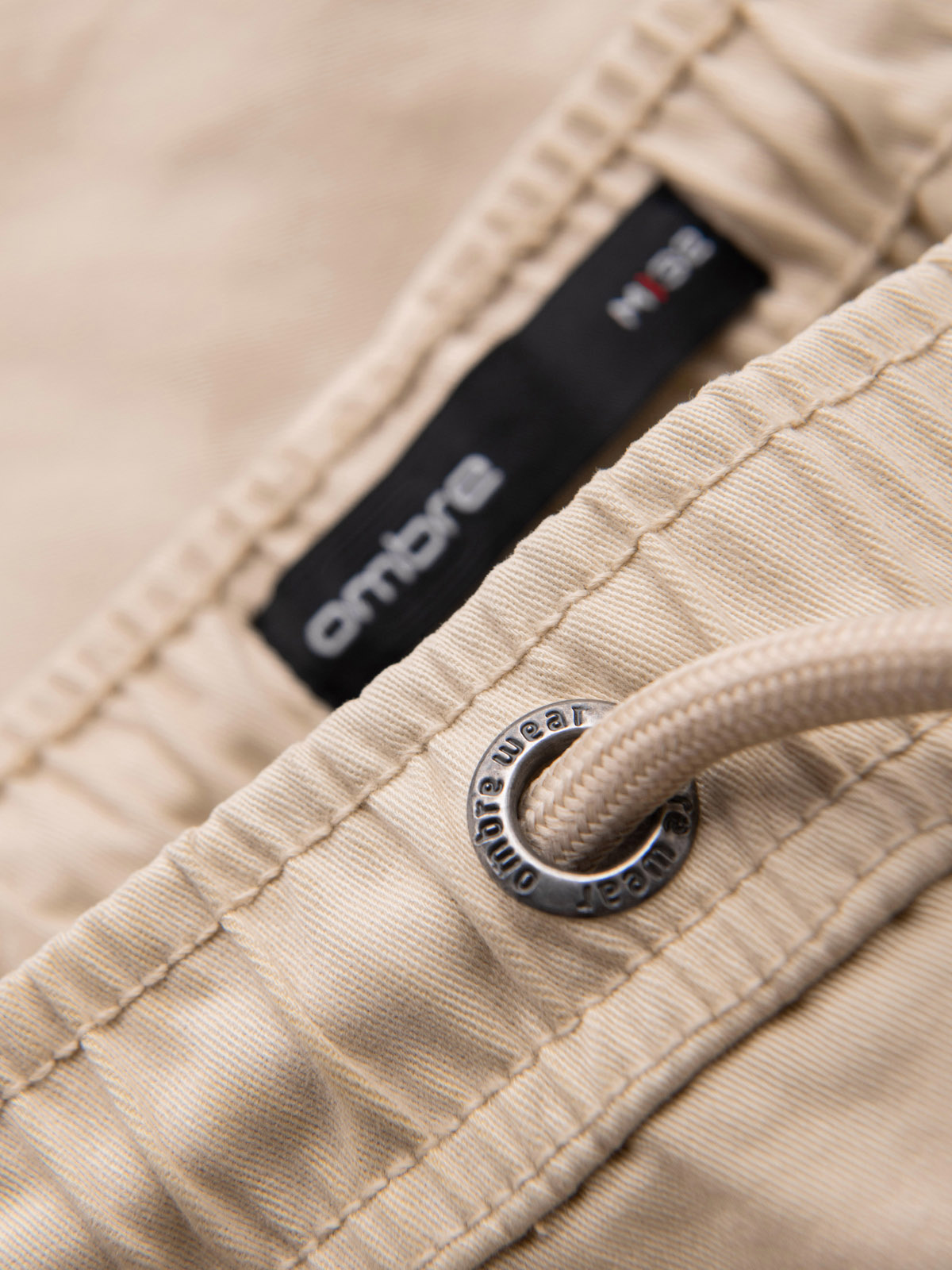 Ombre Men's cotton cargo shorts with elastic waistband - beige