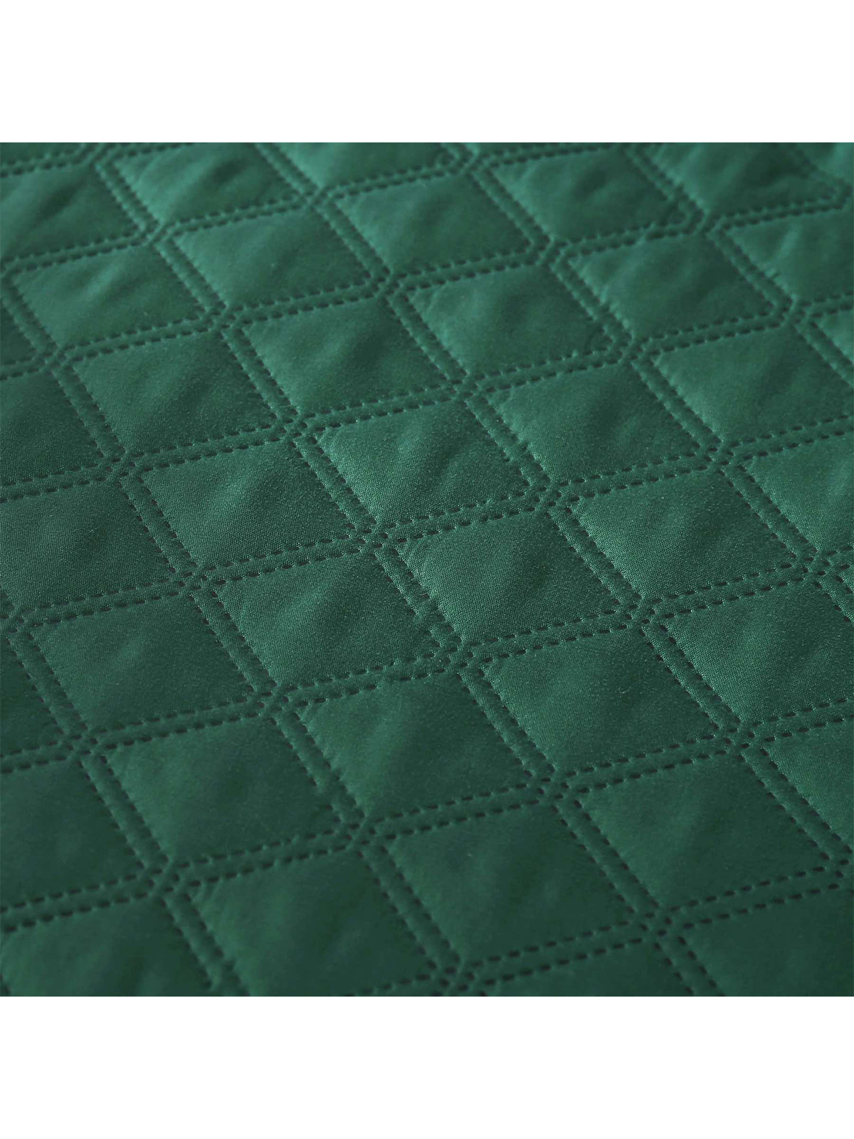 Edoti Quilted bedspread Ruffy