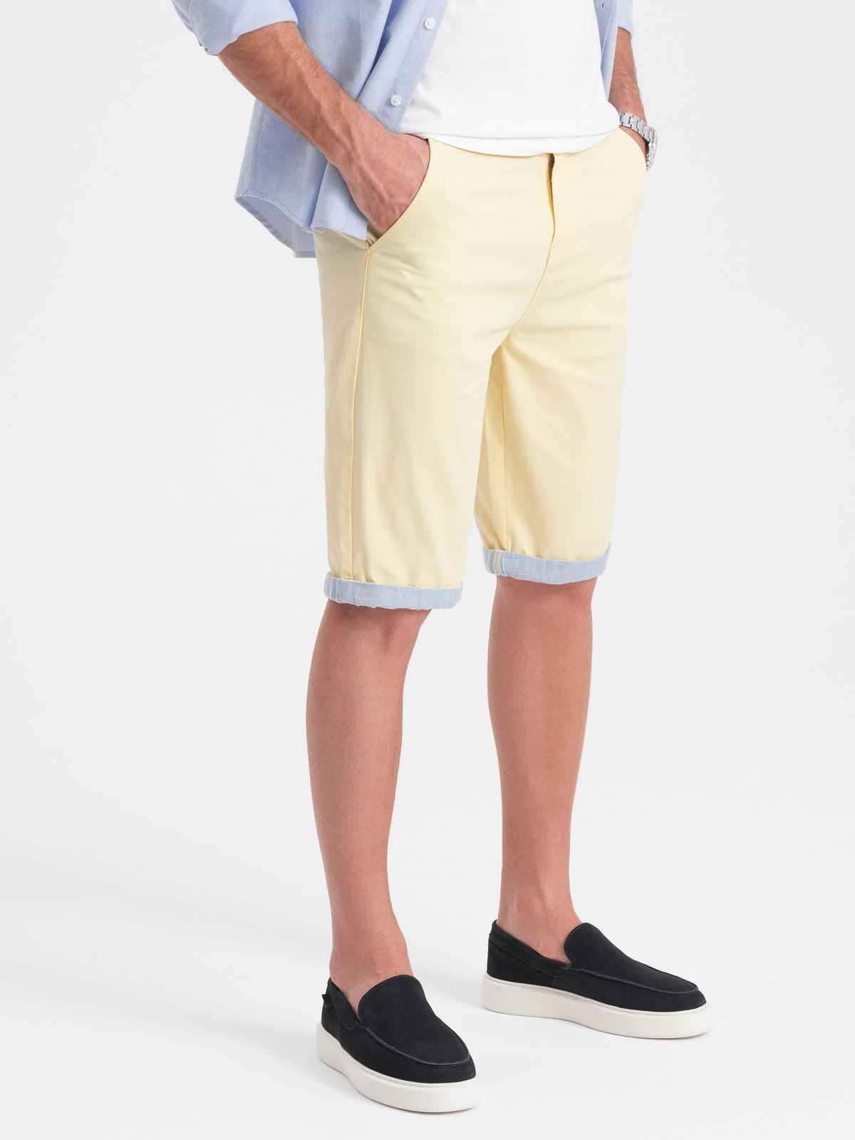 Ombre Men&#039;s chinos shorts with contrasting turn-up