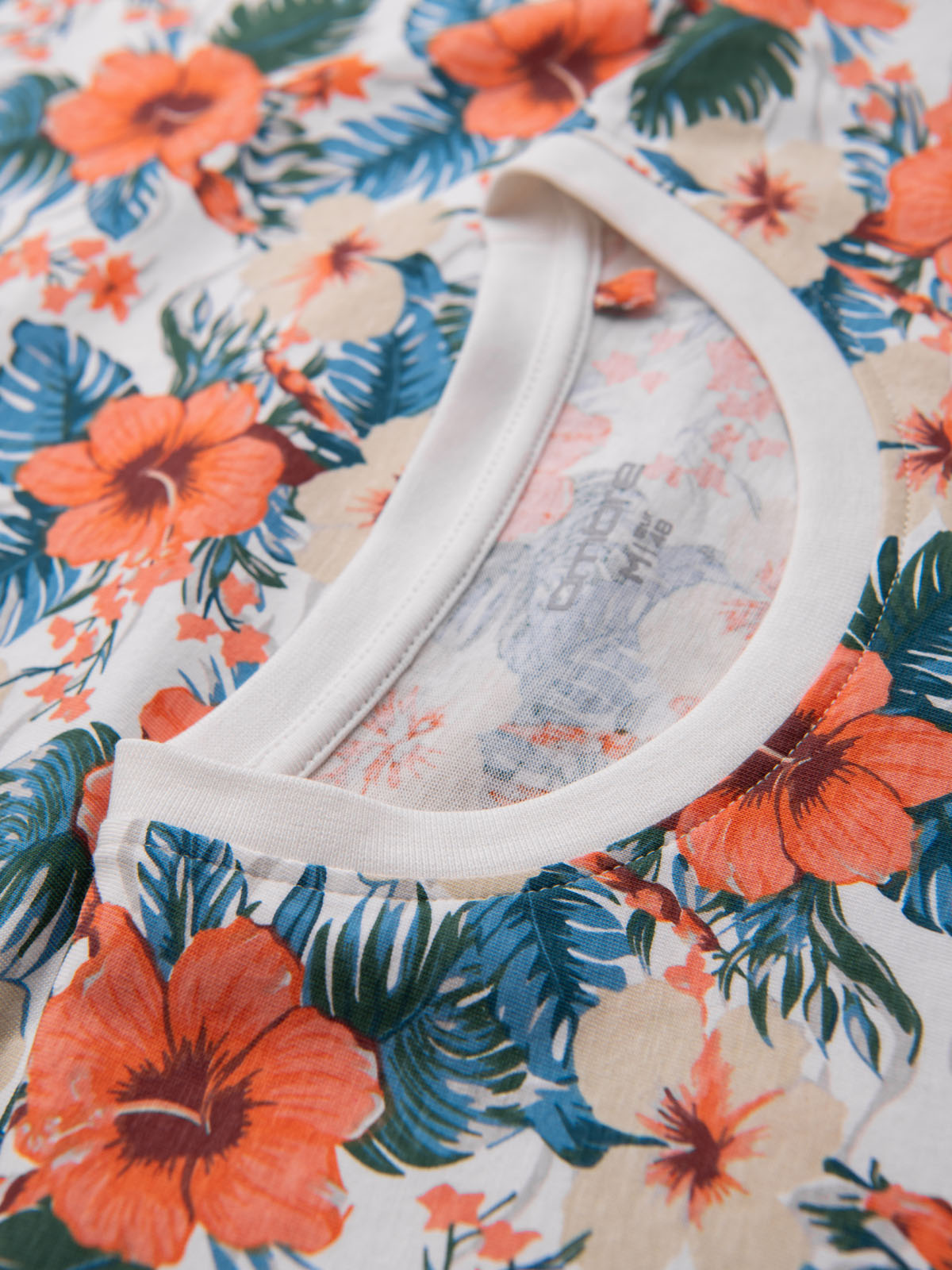 Ombre Men's cotton t-shirt with floral full print pattern - white