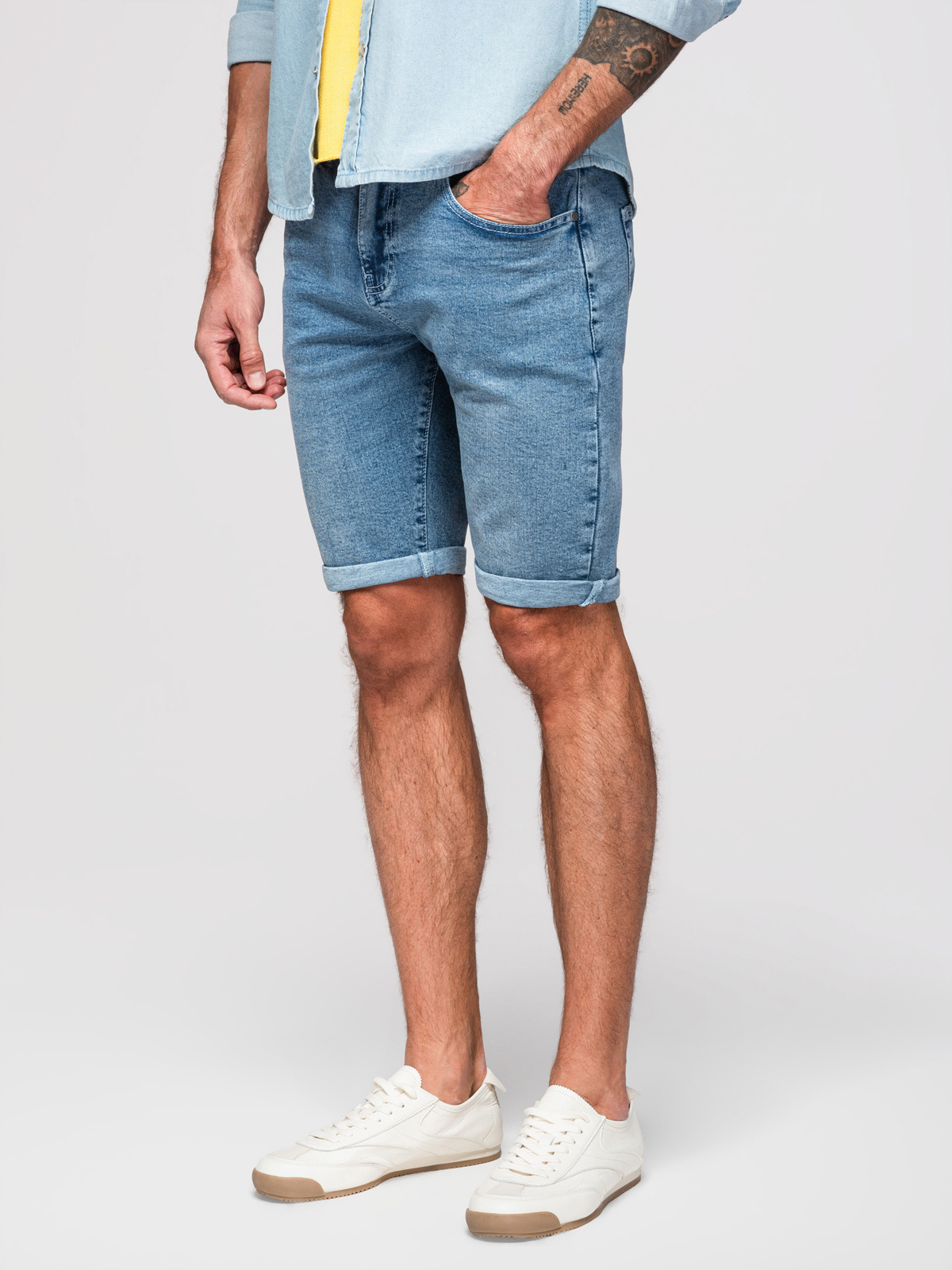 Ombre Men's denim shorts with rolled up leg - light blue