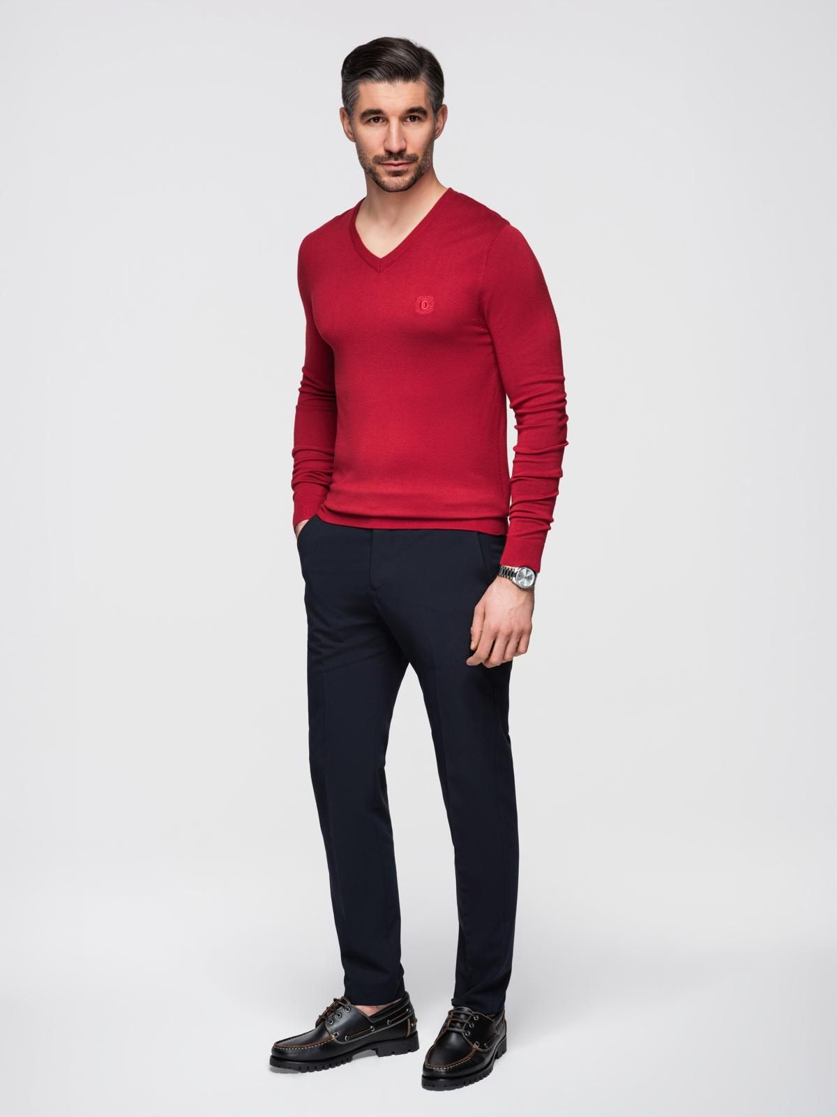 Ombre Men's elegant V-neck BASIC sweater with viscose - red