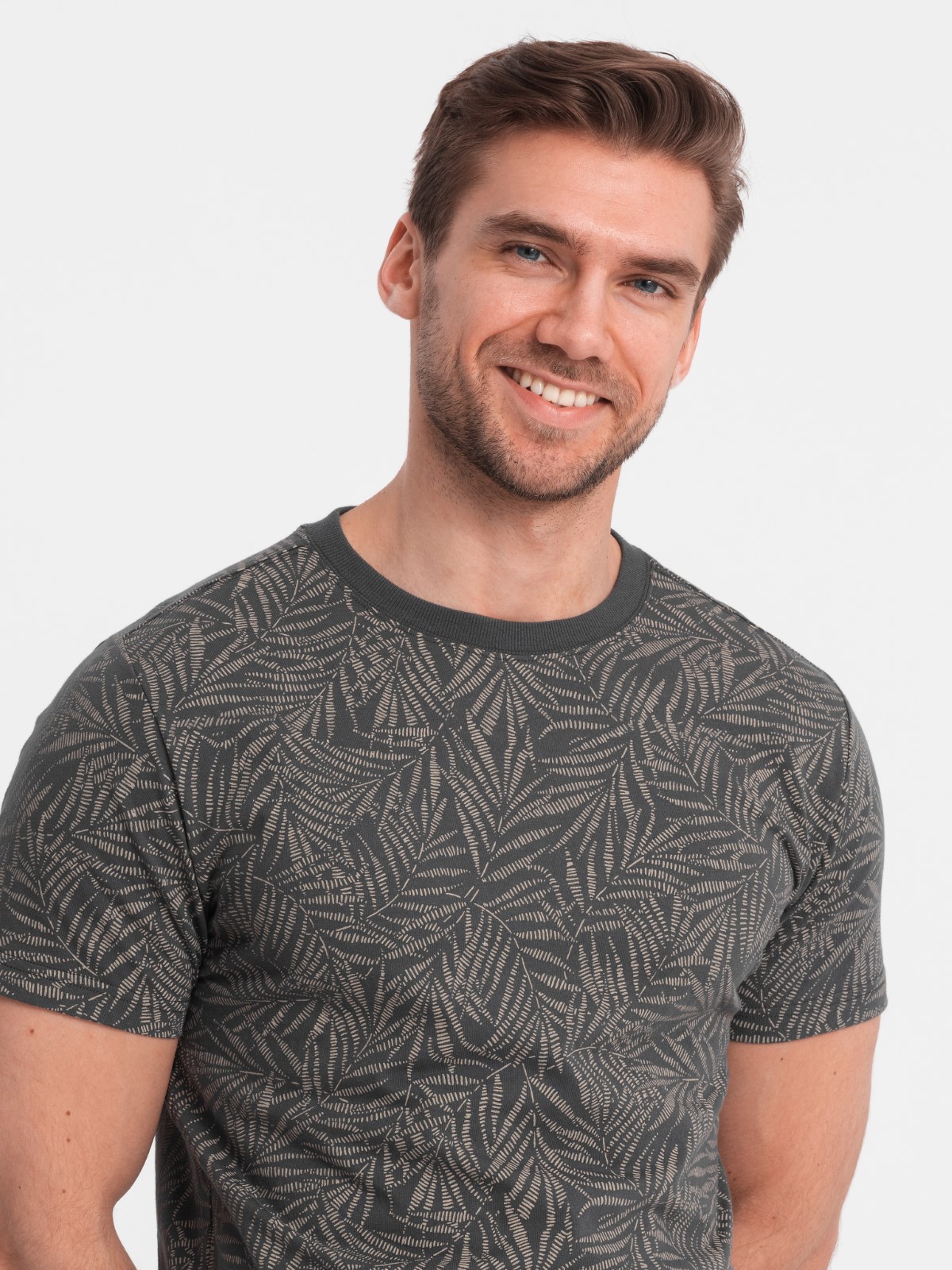 Levně Ombre Men's full-print t-shirt in palm leaves - graphite