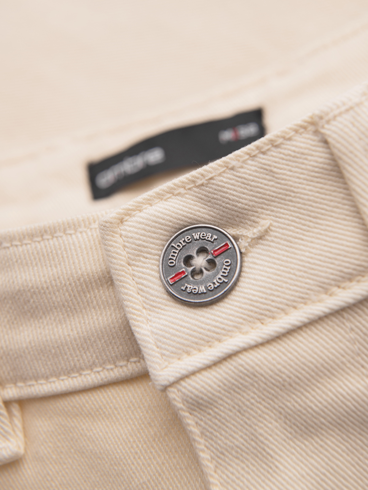 Ombre Men's denim classic shorts with rolled up leg - cream