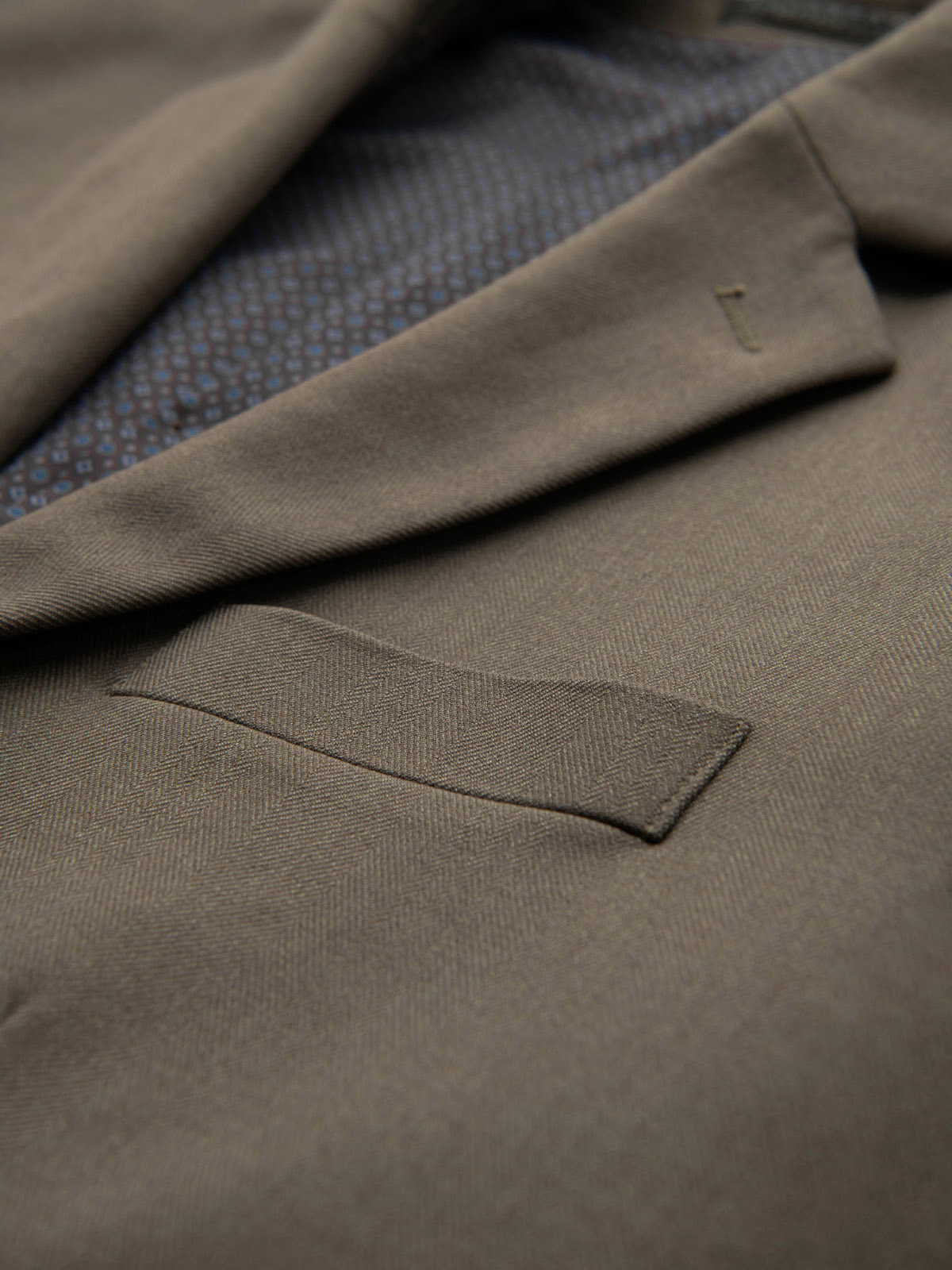 Ombre Men's elegant SLIM FIT jacket with rayon - olive