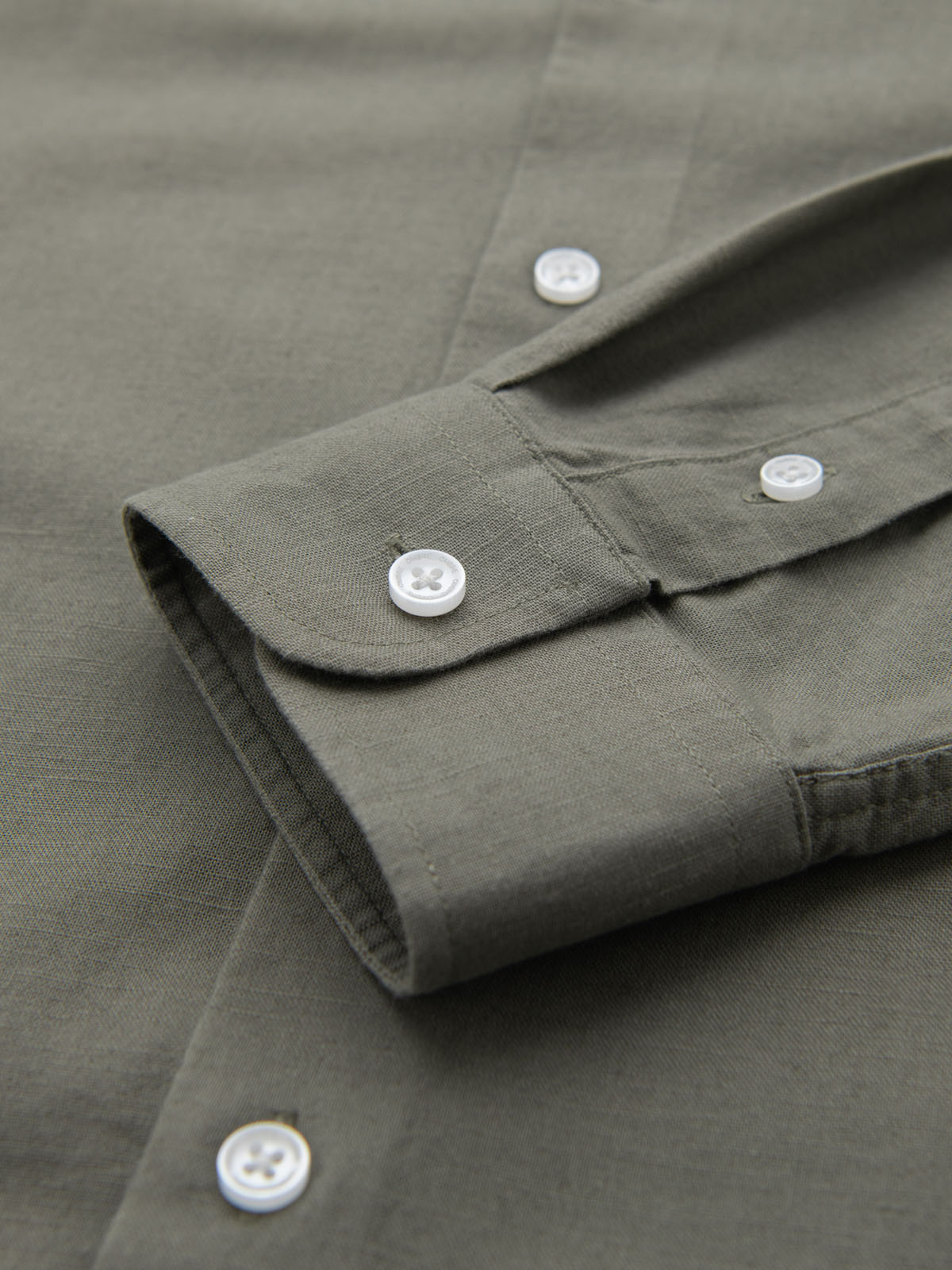 Ombre Men's linen shirt with stand-up collar and pocket REGULAR FIT - khaki
