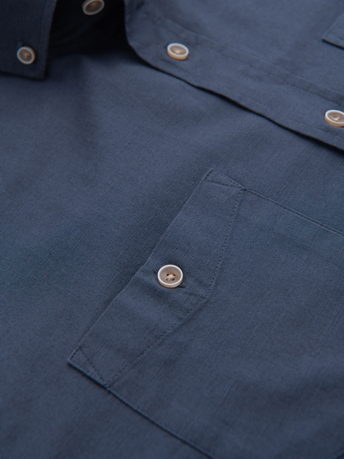 Ombre Men&#039;s linen shirt with classic collar and pockets REGULAR FIT - blue