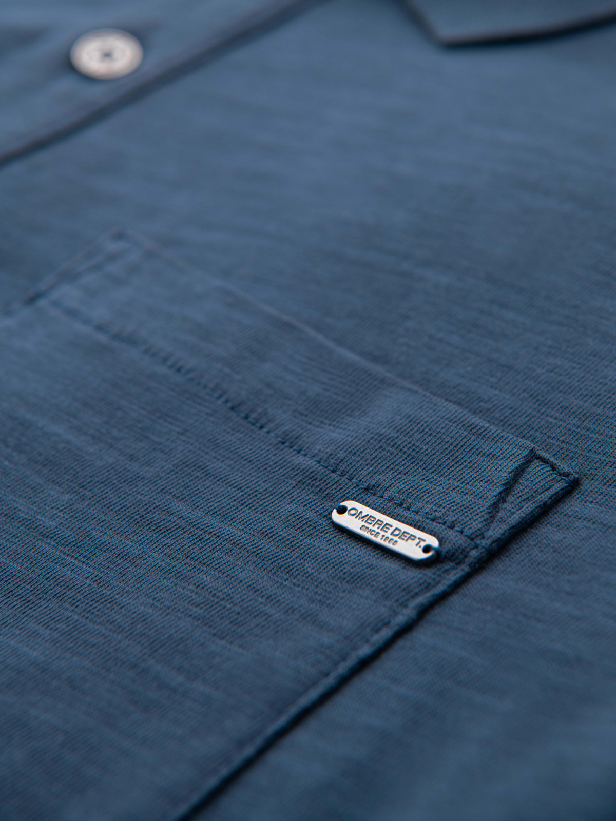 Ombre Men's polo t-shirt with decorative buttons