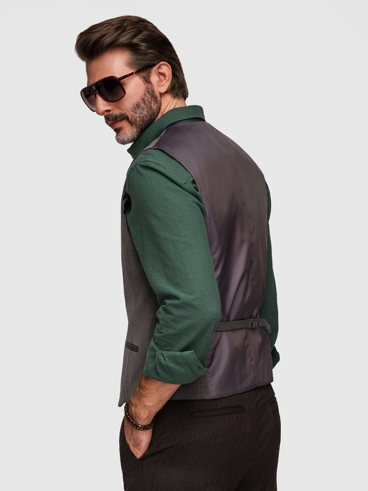Pánska slim fit vesta Ombre