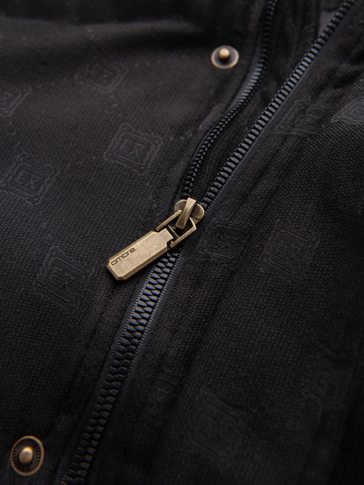 Ombre Men&#039;s patterned jacquard puffer jacket - black