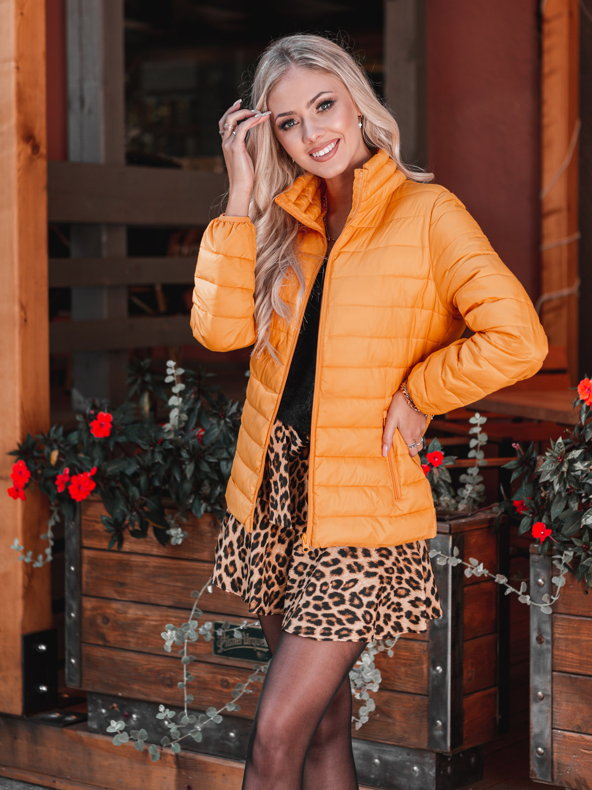 Geaca dama, Edoti CLR008