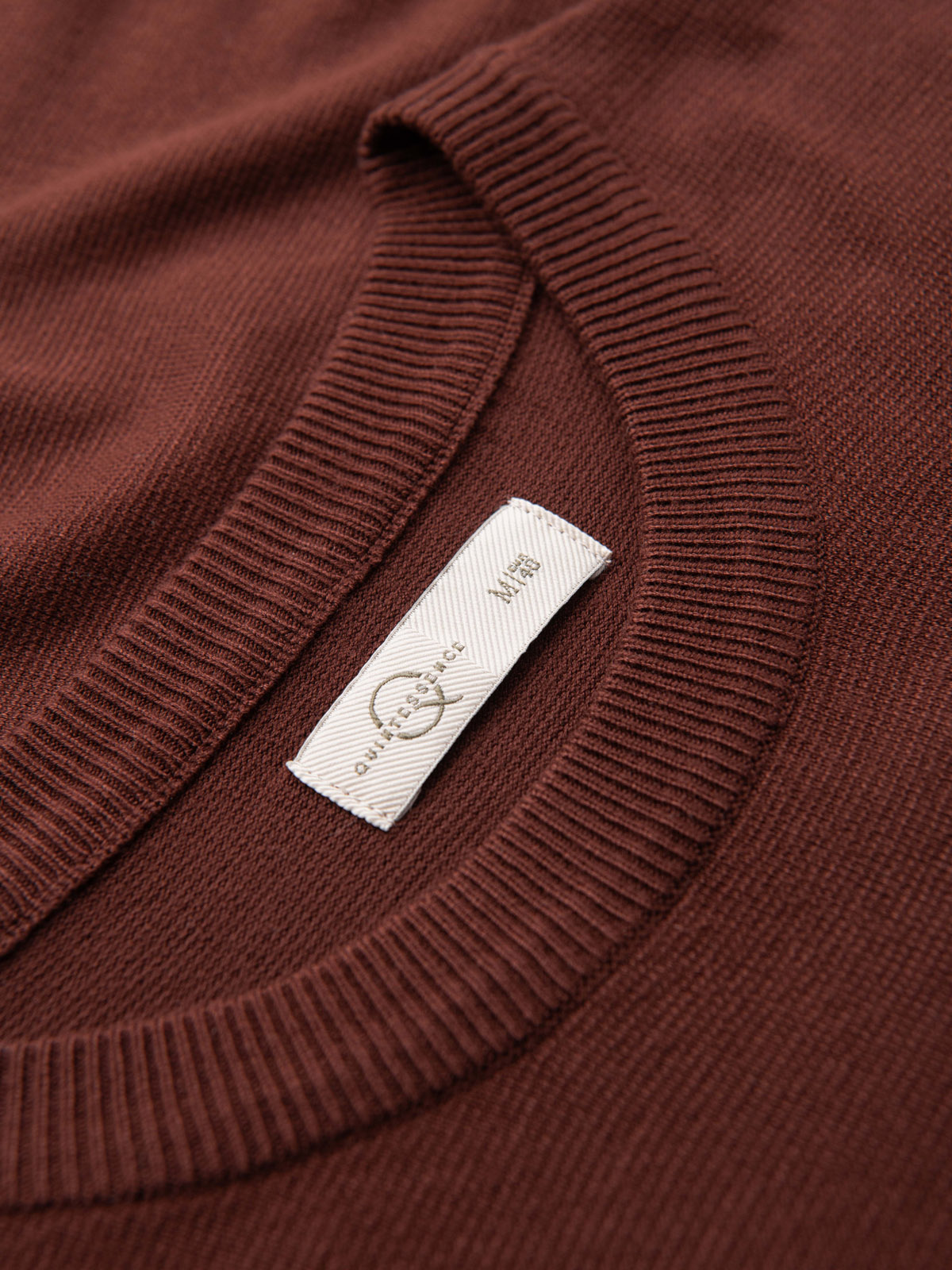 Ombre Men&#039;s sweater with round neckline in stretch knit with classic weave - maroon