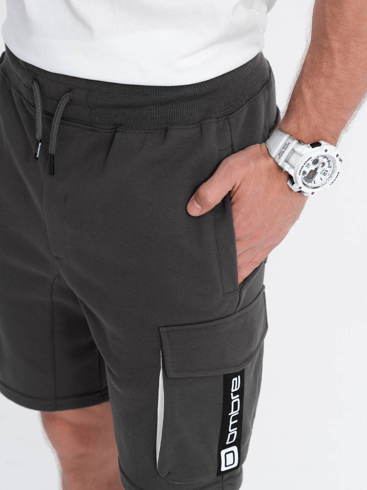 Ombre Men&#039;s shorts with cargo pockets - dark grey