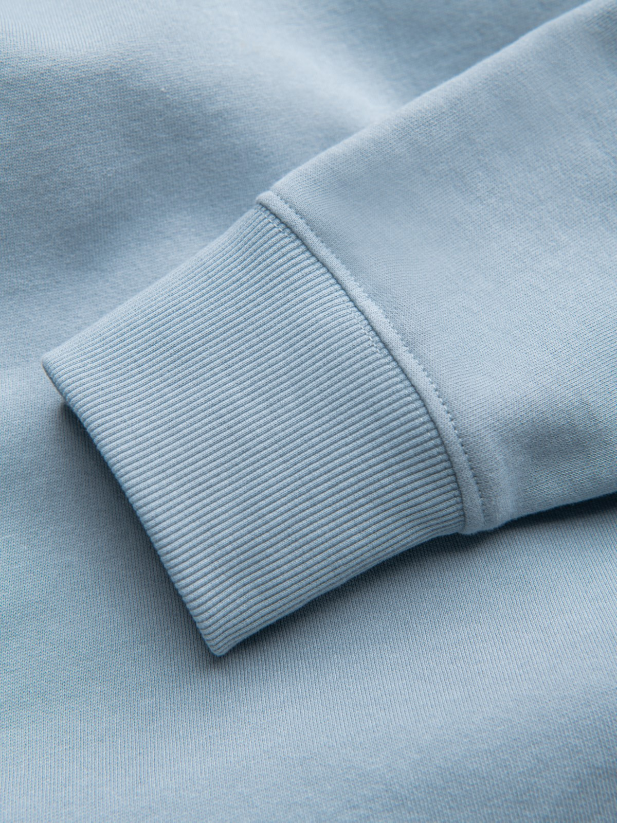 Ombre BASIC men&#039;s sweatshirt with round neckline - blue