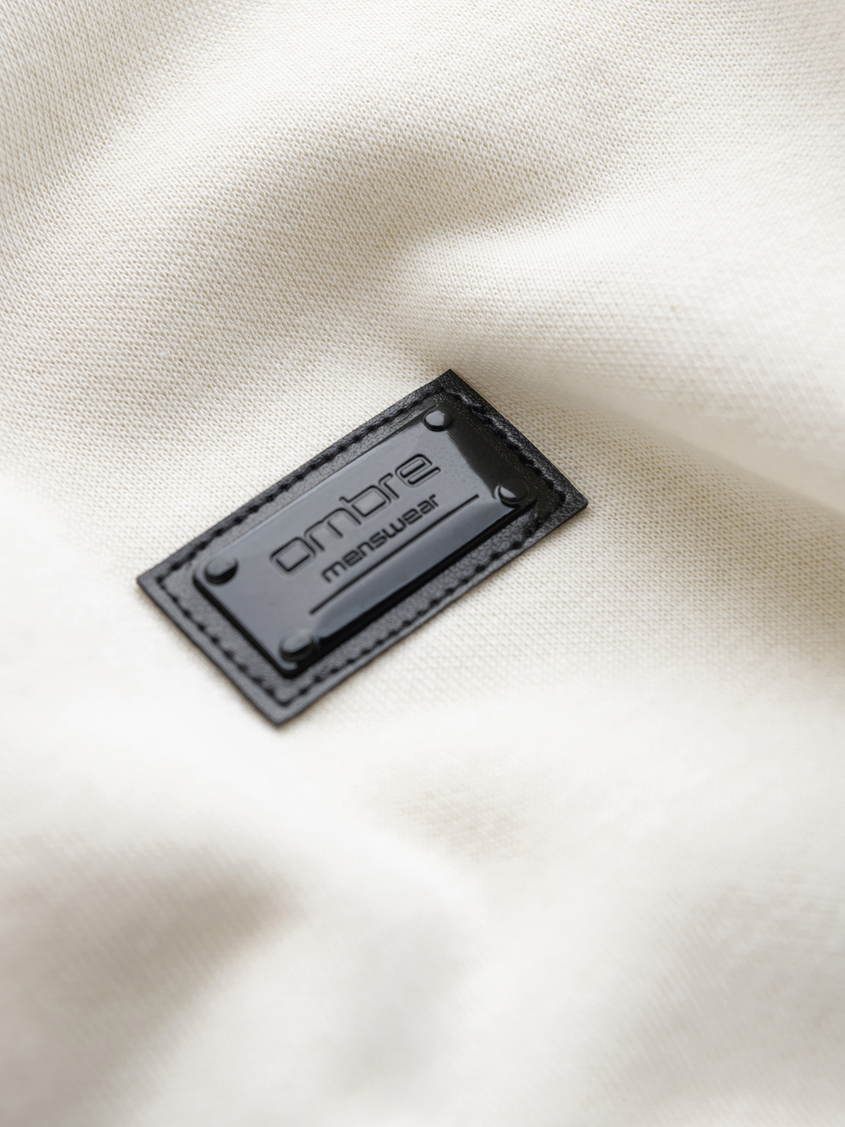 Ombre Men's non-stretch sweatshirt with metal pin - cream