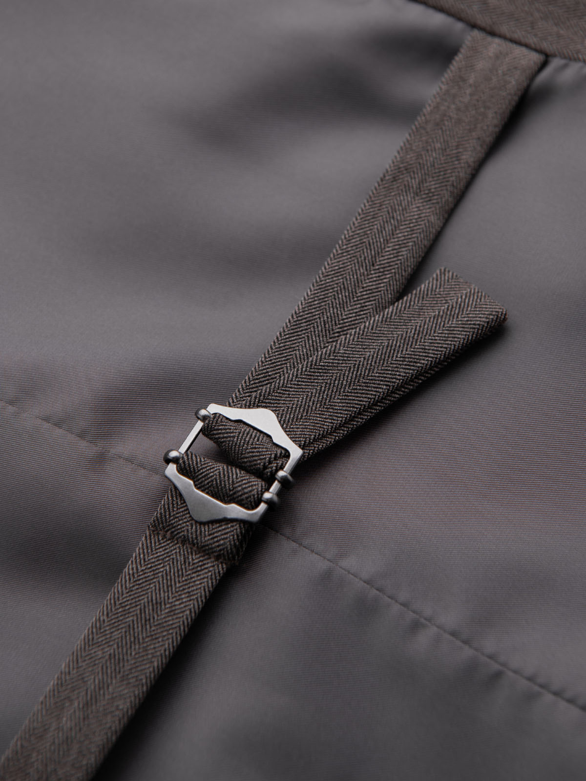 Ombre Men&#039;s elegant SLIM FIT herringbone vest - graphite
