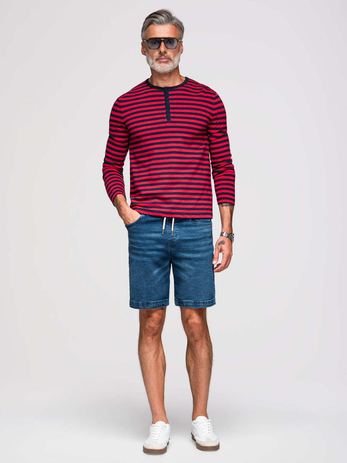 Ombre Men's shorts with elastic waistband and wash effect - blue