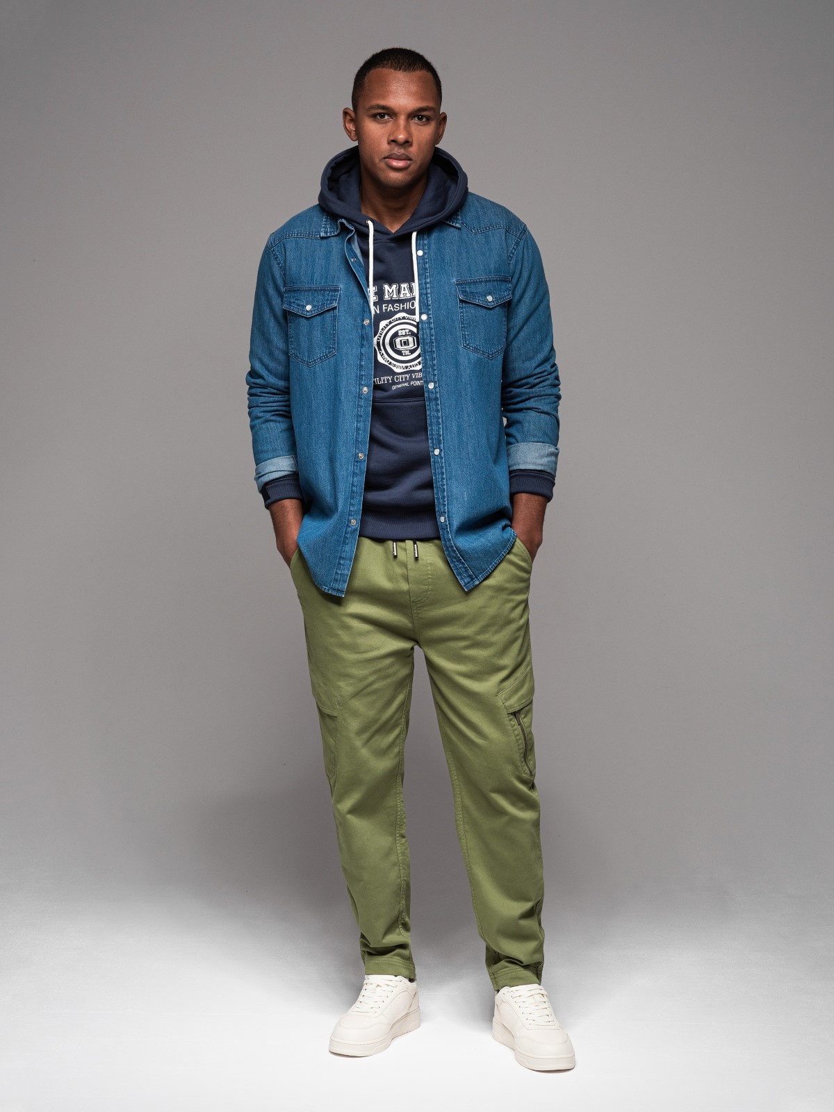 Ombre Men&#039;s knit joggers with cargo pockets - olive
