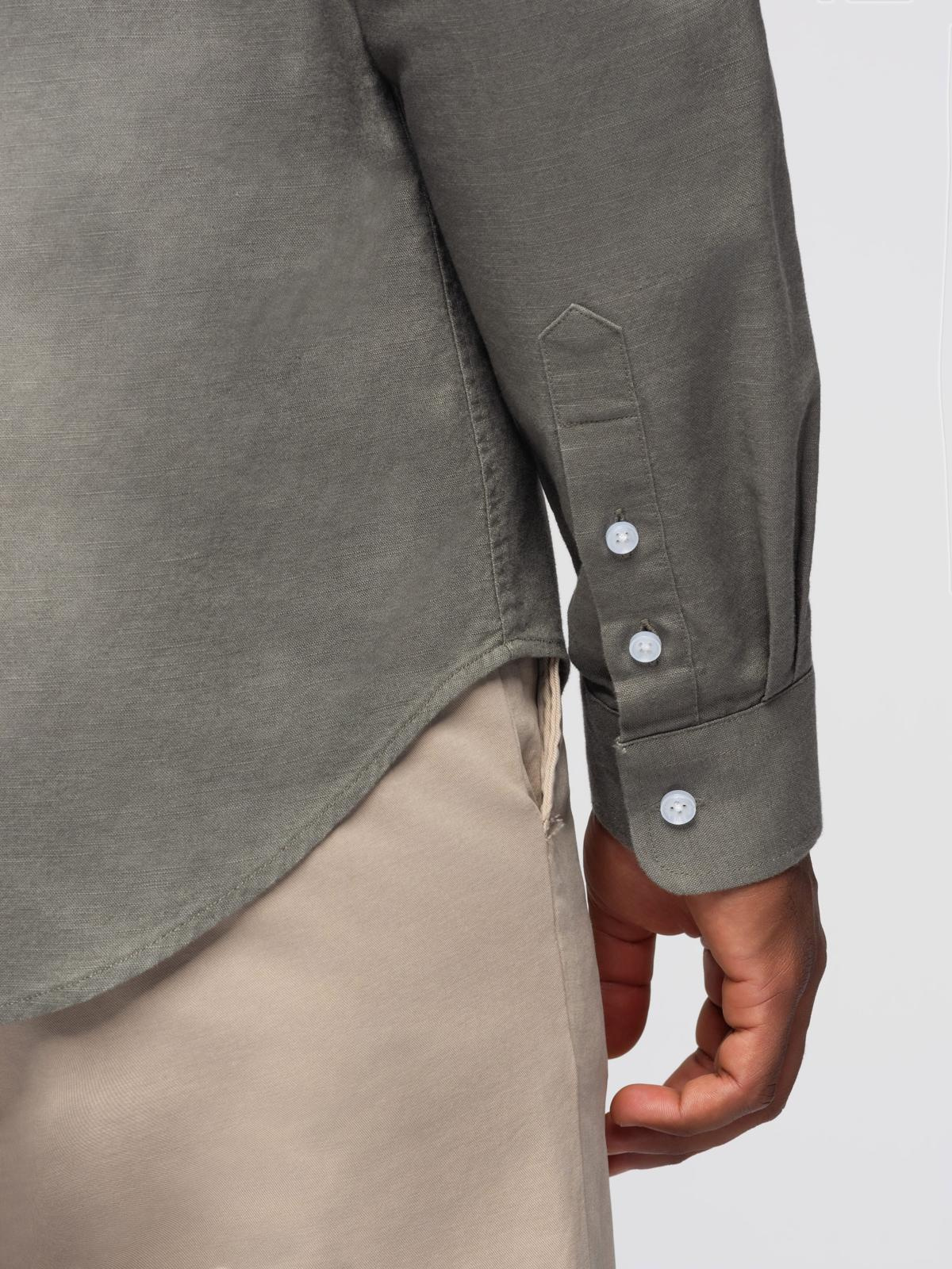 Ombre Men's linen shirt with stand-up collar and pocket REGULAR FIT - khaki