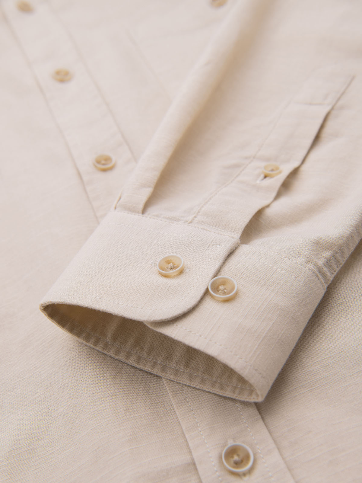 Ombre Men's linen shirt with classic collar and pockets REGULAR FIT - cream