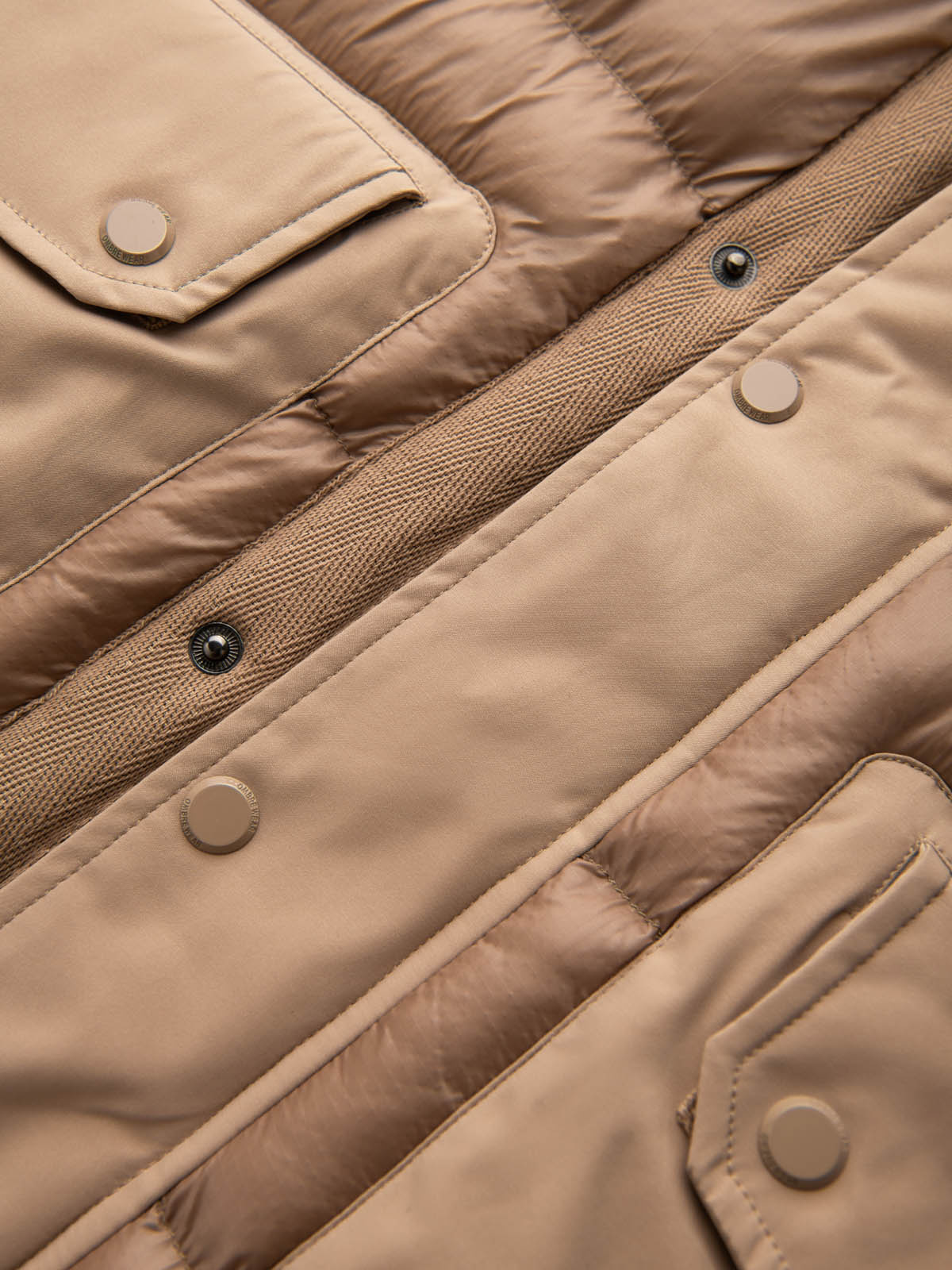 Ombre Men&#039;s long quilted jacket with large pockets - beige