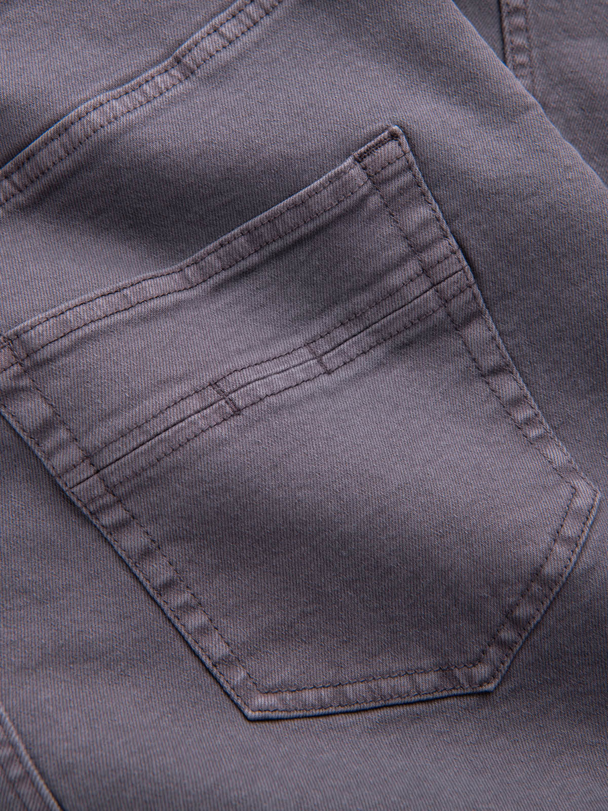 Pantaloni barbati, Ombre Basic