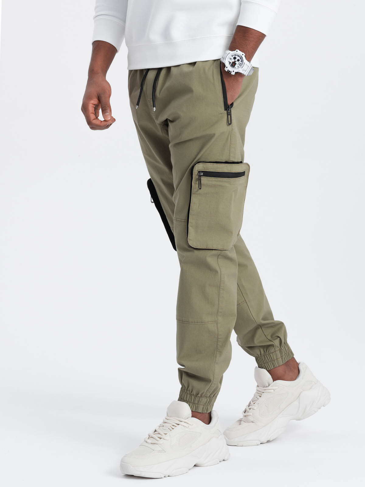 Levně Ombre Men's JOGGER pants with zippered cargo pockets - light olive