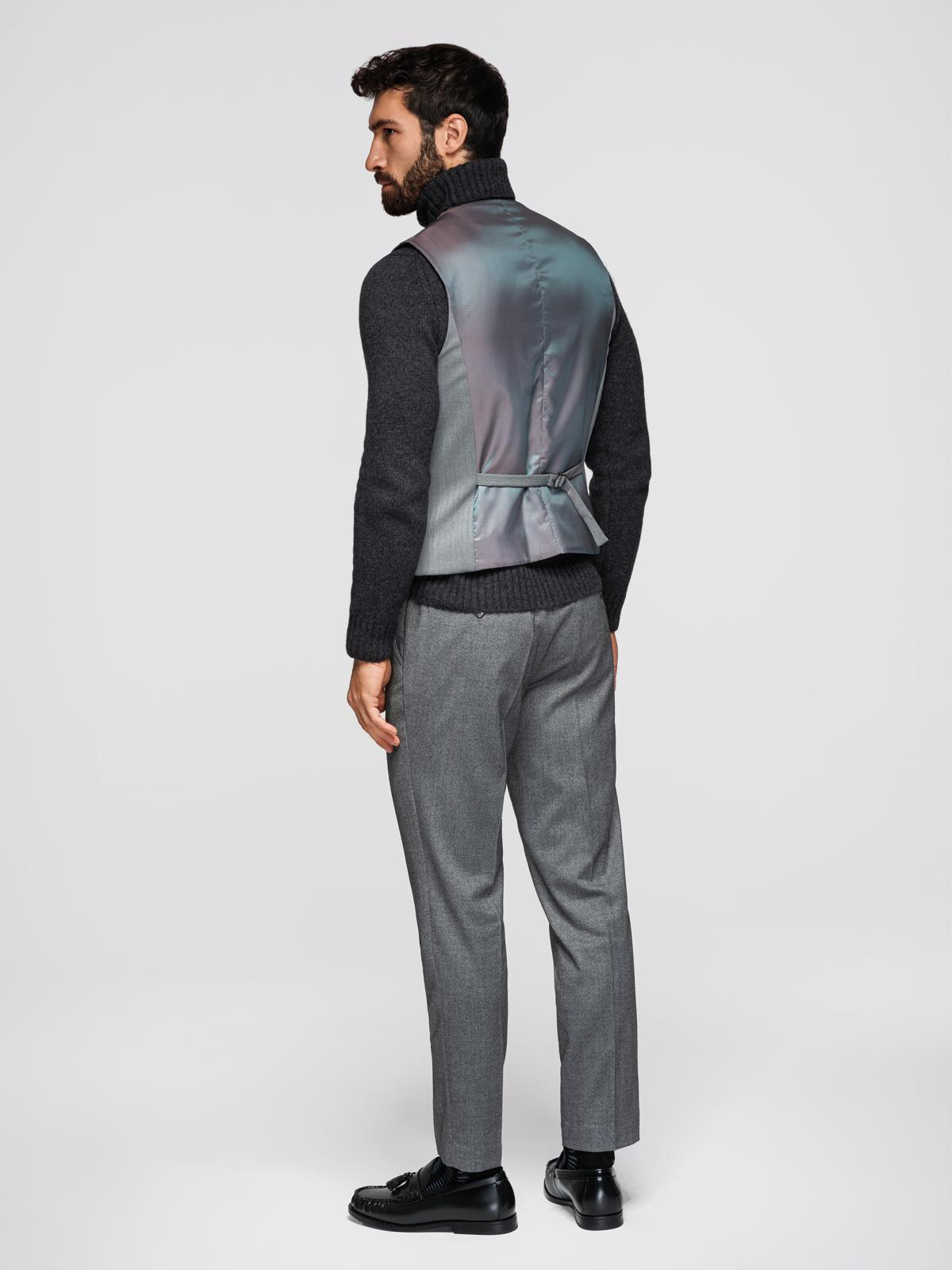 Ombre Elegant men's SLIM FIT herringbone vest - grey