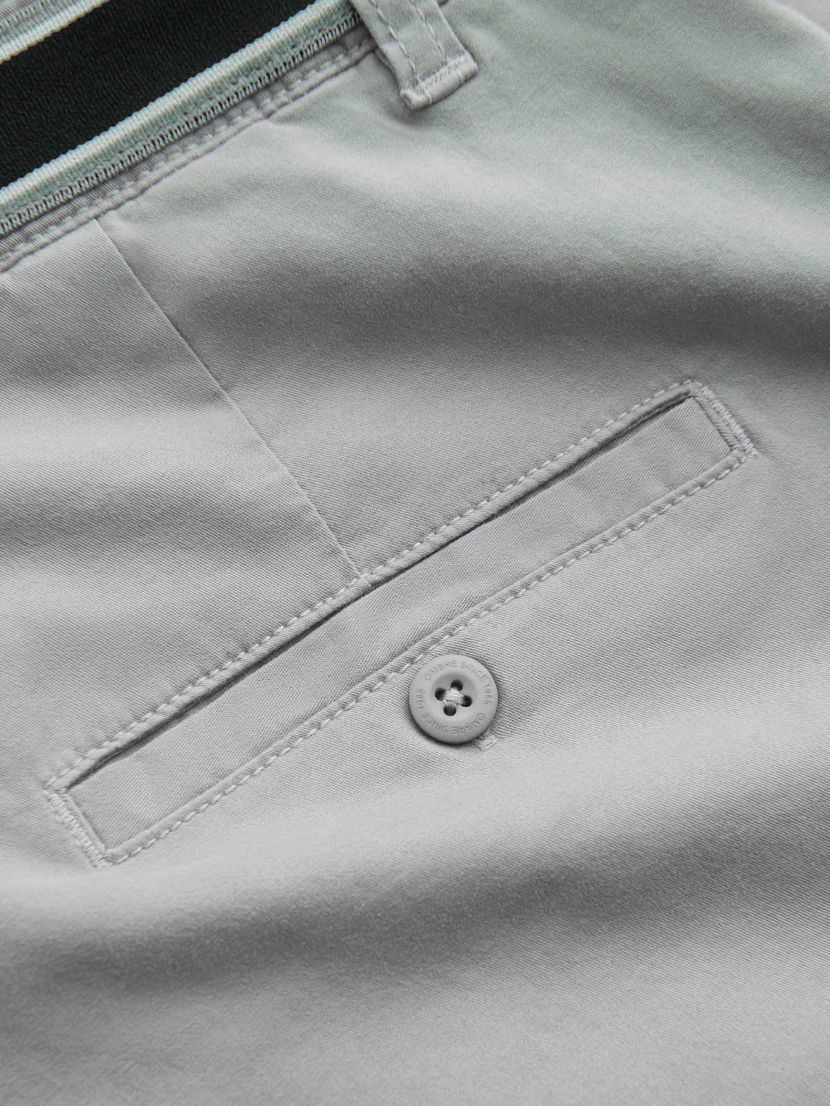 Pantaloni barbati, Ombre