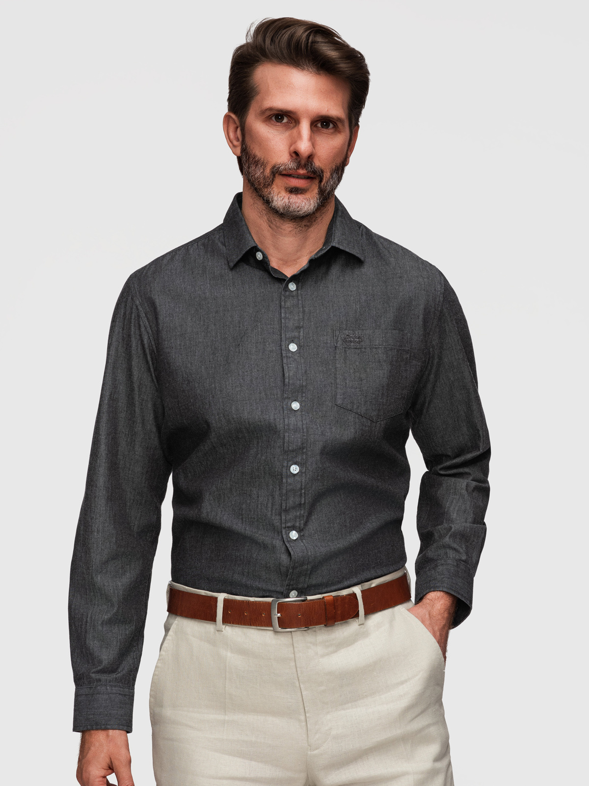 Ombre Men's denim shirt with embroidered pocket - black