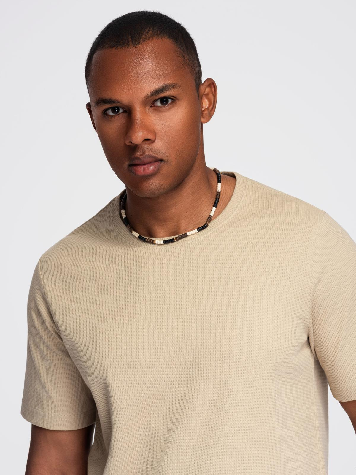 Ombre Men's waffle-textured T-shirt with round neckline - sand