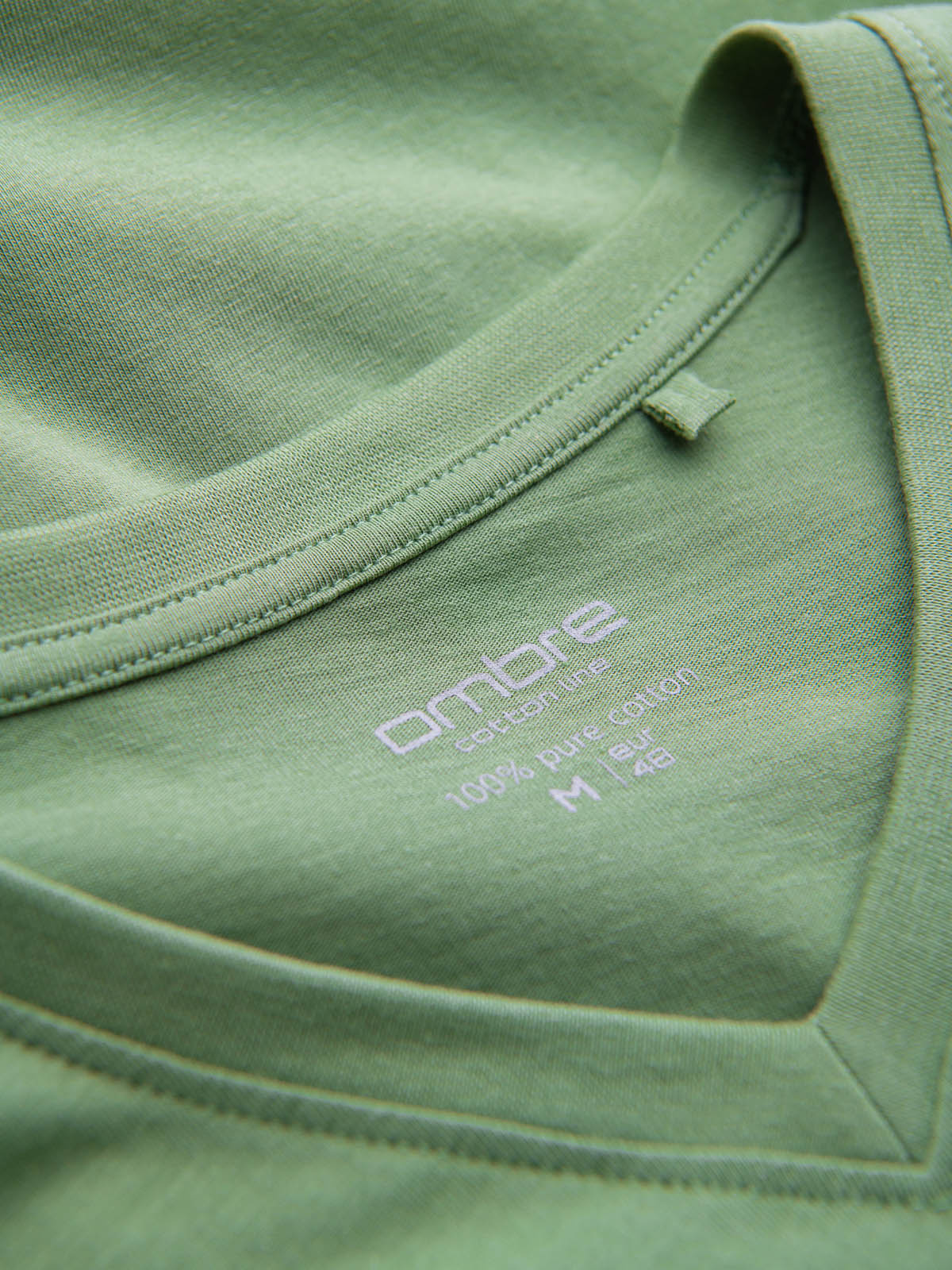 Ombre BASIC men's cotton classic tee with v-neck - green