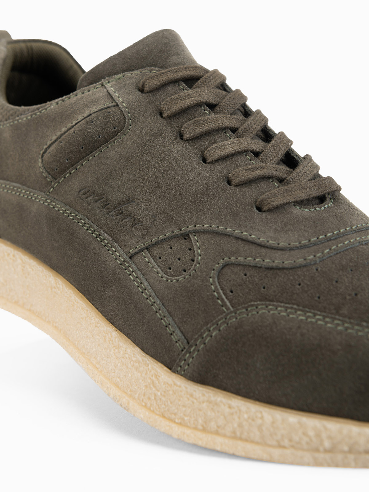 Ombre Lightweight suede men&#039;s sports style sneakers - olive