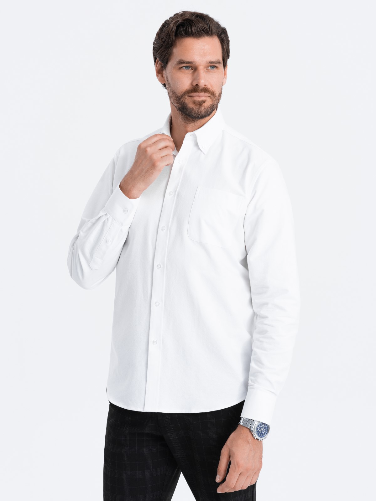 Levně Ombre Oxford REGULAR men's fabric shirt - white