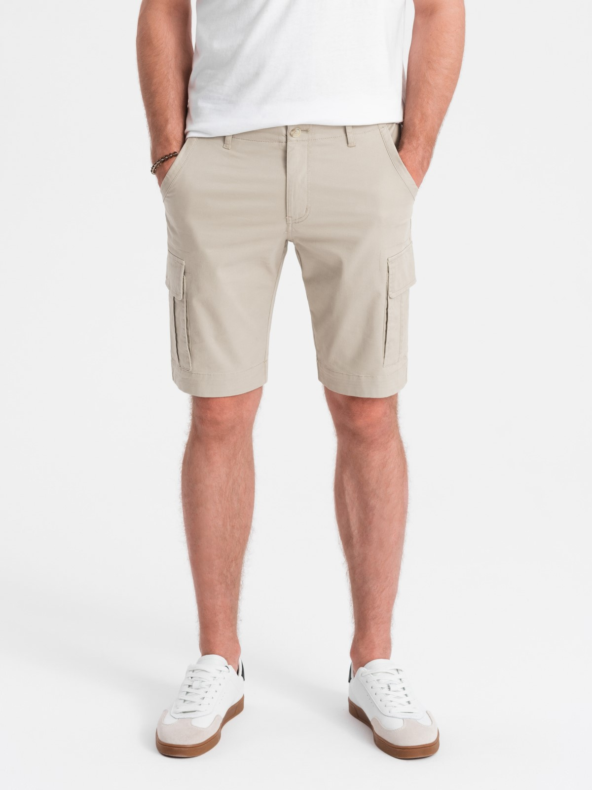 Ombre Men&#039;s monochromatic shorts with cargo pockets - beige