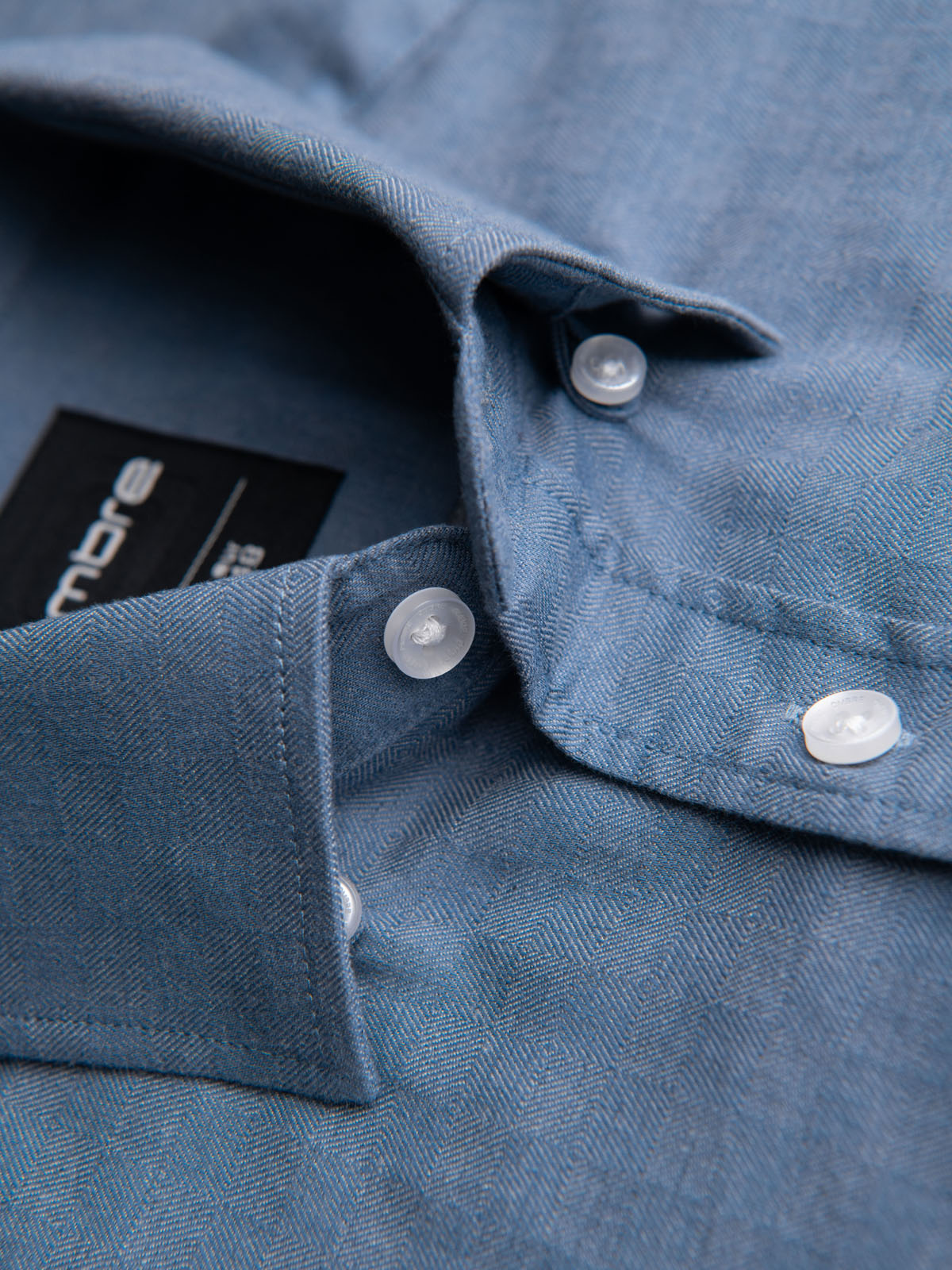 Ombre Men&#039;s SLIM FIT shirt in decorative fabric with pocket - blue OM-SHCS