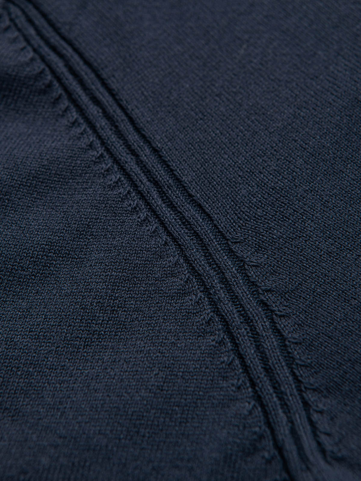 Ombre Men&#039;s sweater with viscose and spread neckline - navy blue