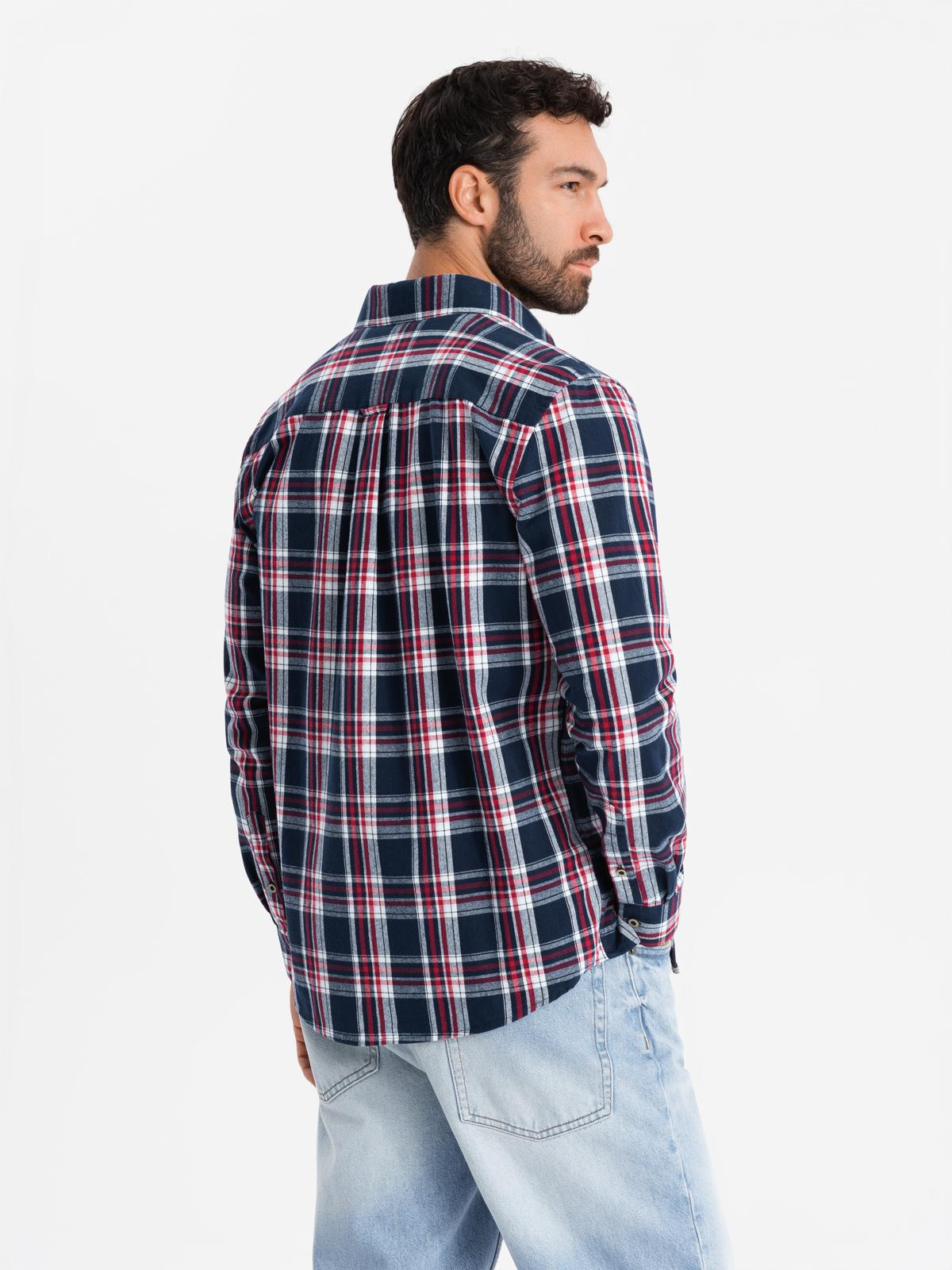 Ombre Men's flannel shirt with buttoned pockets - red and navy blue OM-SHCS