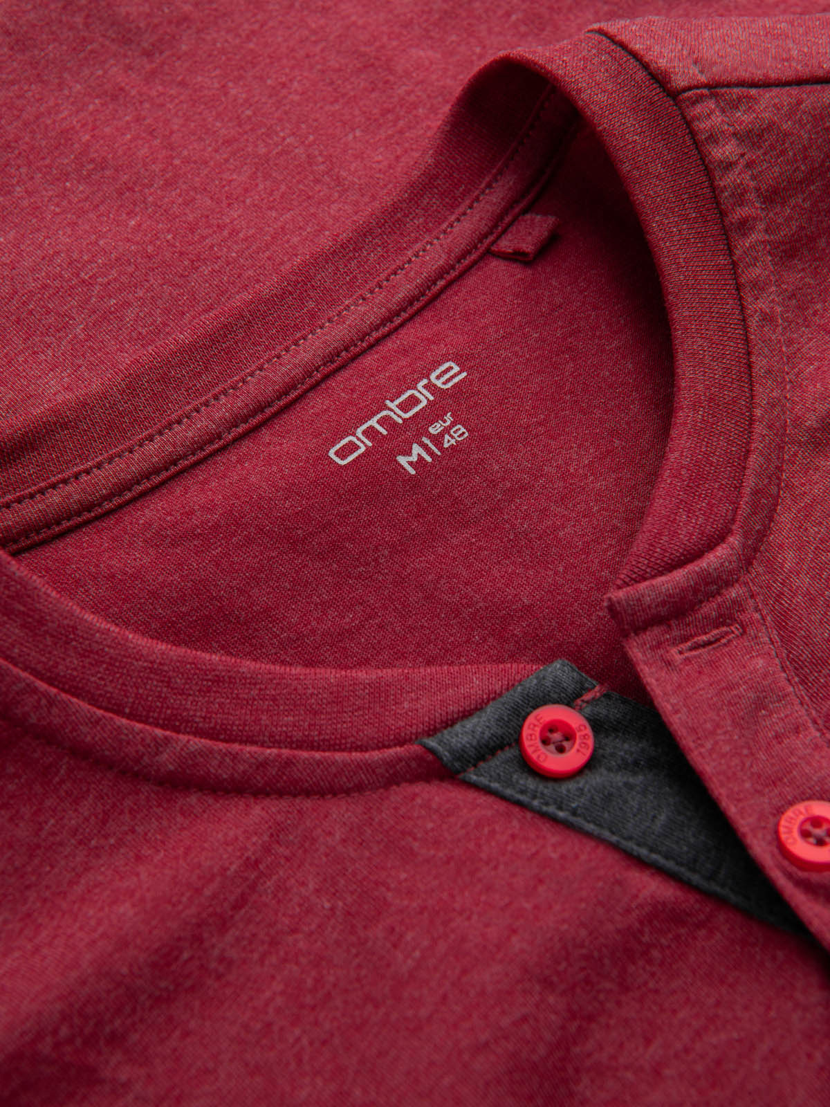 Ombre Men's T-shirt with round henley neckline - red