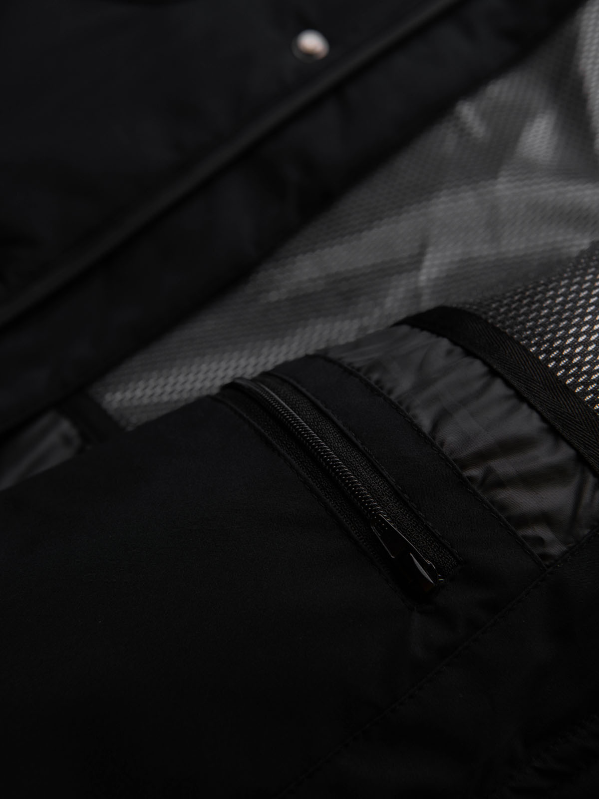 Ombre Men&#039;s winter jacket with detachable hood in waterproof material - black