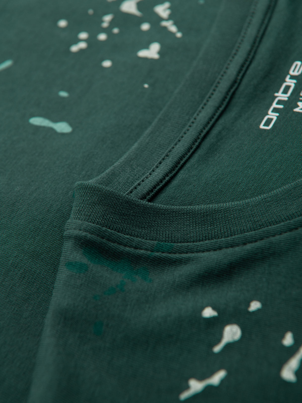 Ombre Men's printed t-shirt with round neckline - green