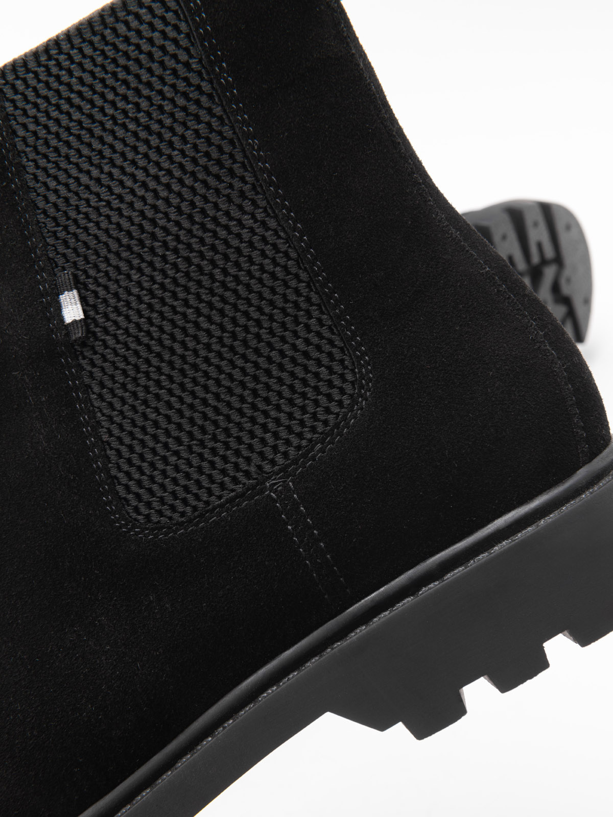 Ombre Slip-on suede men's shoes with high upper - black