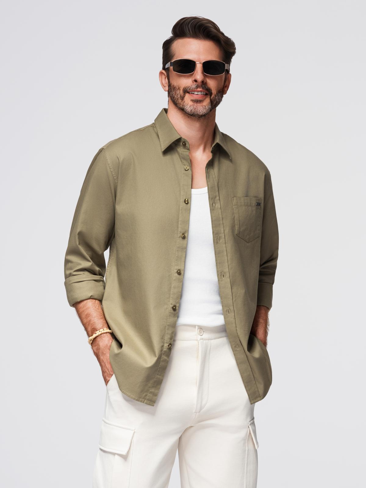 Ombre Men&#039;s cotton shirt with pocket REGULAR FIT - olive