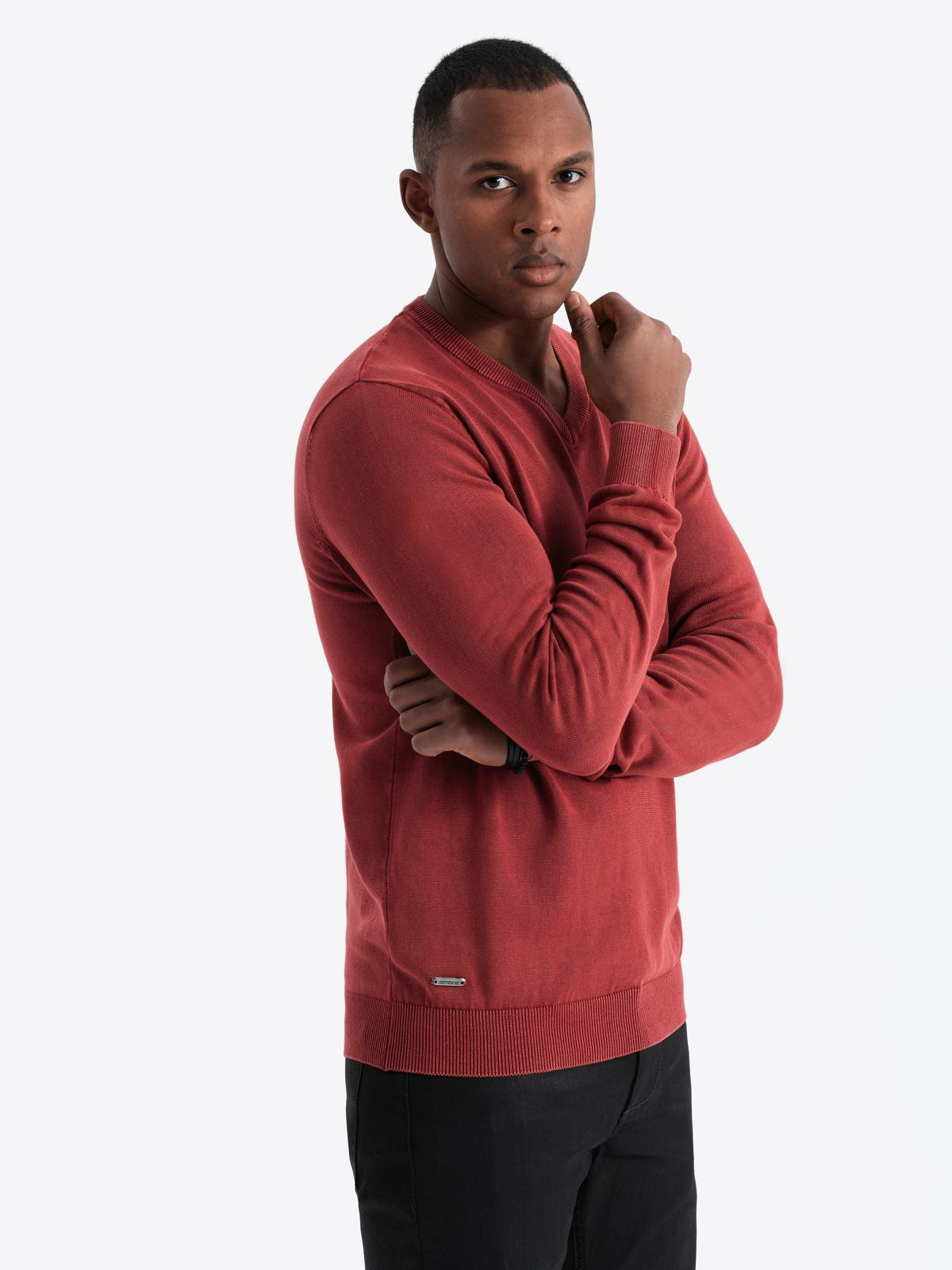 Ombre Mens wash sweater with v-neck - red