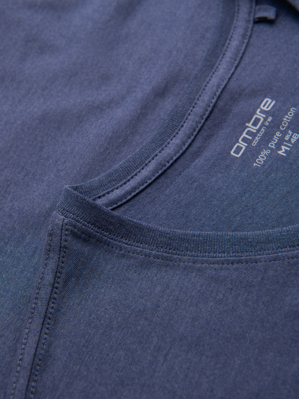 Ombre Men's BASIC classic cotton T-shirt with a serape neckline - blue melange